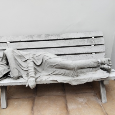 LA ESCULTURA “CRISTO SIN HOGAR” – HOMELESS JESÚS O JESÚS SIN TECHO